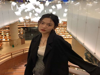 梁佳芯,才女蜕变：艺术之路的璀璨星光